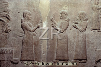 1023-7 Assyrian scribes