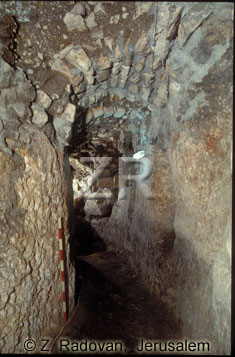 1399-2 Western Wall tunnel