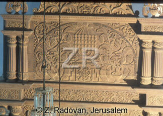 1508-2 Parur synagogue ark