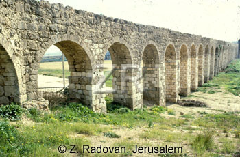 1653-2 Roman aquaduct