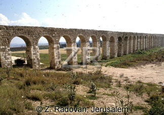 1653-3 Roman aquaduct
