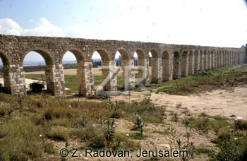 1653-3 Roman aquaduct