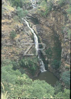 1954-2 Yehudiya waterfall