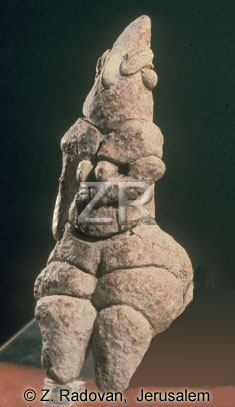 213-2 Neolithic figurine