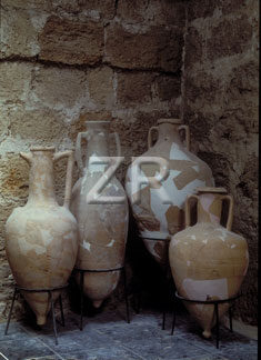2947-3 amphora