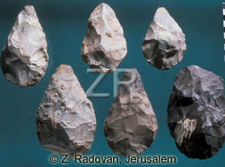 3374-4 Flint stone tools