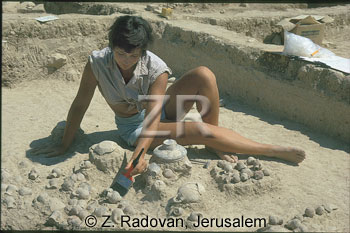 3569-5 Pottery excavation