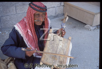 3594-1 Bedwi musician