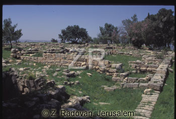 3680-4 Uziah's palace