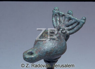3774-2 Jewish oil lamp