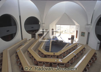 3780-2 University synagogue