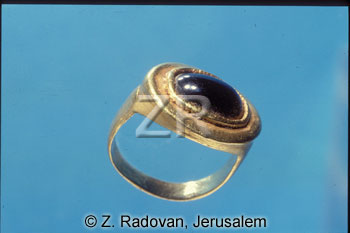 3911 Roman ring