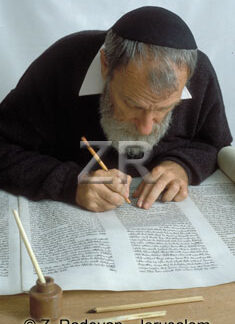 405-18 Torah scribe