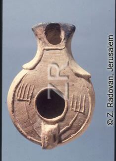 4351-6 Herodian oil lamp
