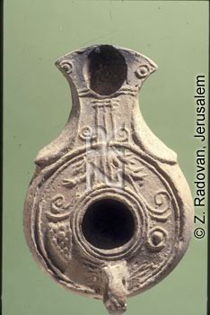 4351-7 Herodian oil lamp