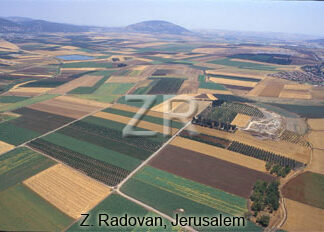 442-13 Valley of Jezreel