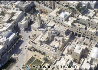 4511-3 The Jewish quarter