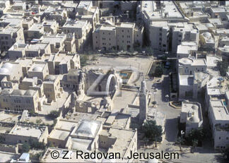 4511-5 The Jewish quarter