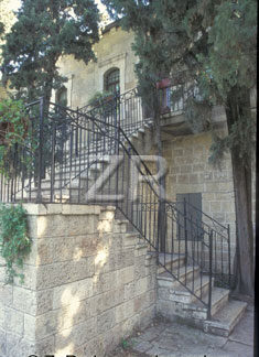 4517-4 Rabbi Cook's house