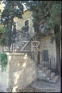 4517-4 Rabbi Cook's house