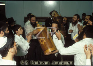 455-3 Simhat Torah