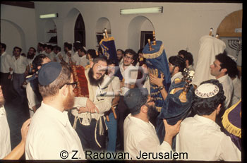 455-8 Simhat Torah