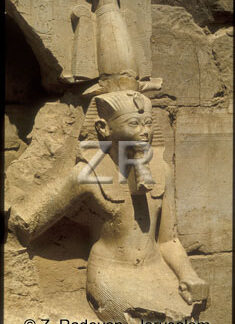 4551-5 Karnak temple