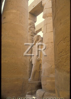4552-2 Luxor temple