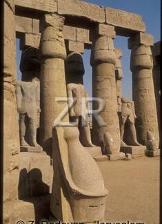 4552-4 Luxor temple