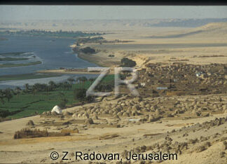 4562-1 Tombs on the Nile