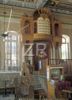 4584-1 Mea Shearim synag
