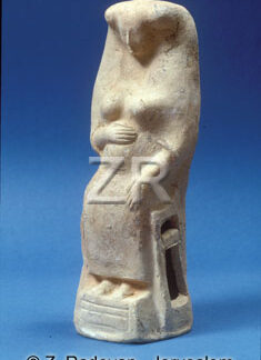 465 fertility figurine