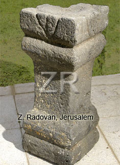 5176 Altar from Golan