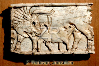 5331-2 Phoenician ivory