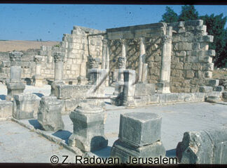 568-32 Capernaum Synagogue