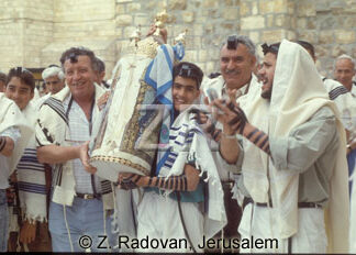 574-4 Barmitzvah ceremony