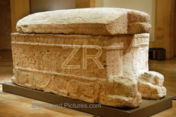 5762 King Hirams sarcophag