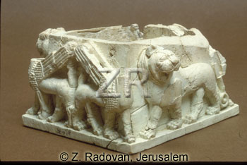 638-2 Megiddo Ivory