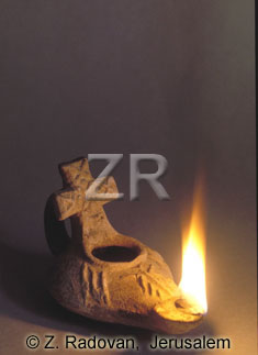 903-1 Byzantine oil lamp