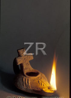 903-4 Byzantine oil lamp