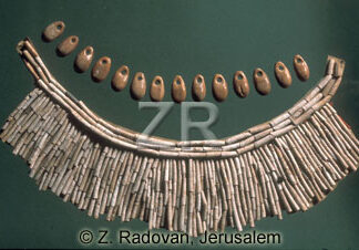 941-1 Natufian jewelery